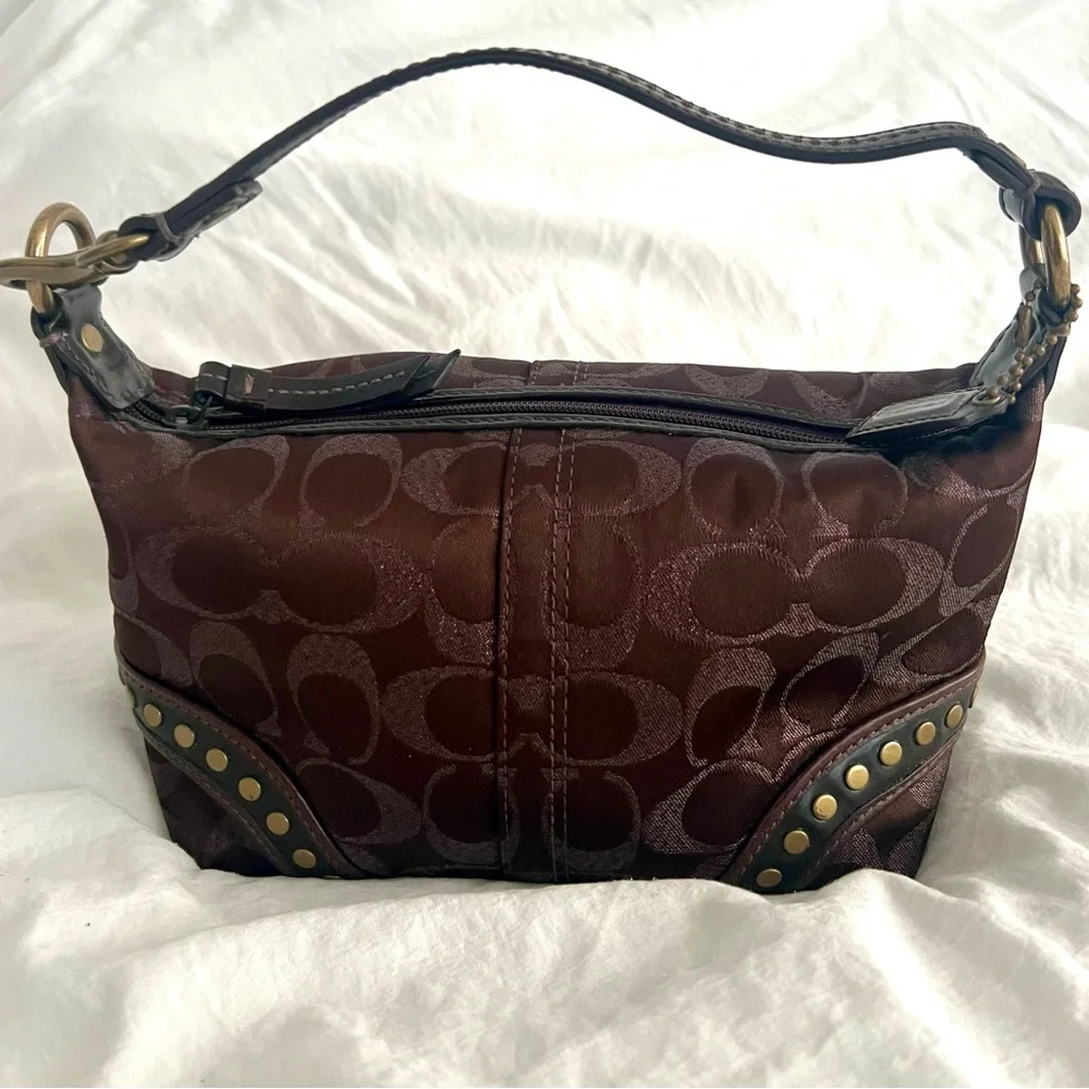 👑✅PRICE FIRM✅ Coach Brown Signature Mini Shoulder Bag with Leather Trim & studs - Picture 13 of 17